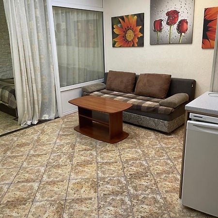 Mini-Hotel In Odessa Yard Екстер'єр фото