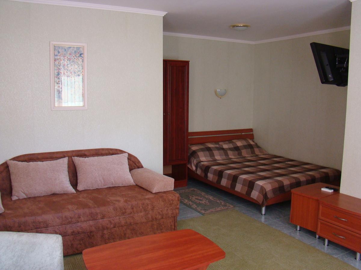 Mini-Hotel In Odessa Yard Екстер'єр фото